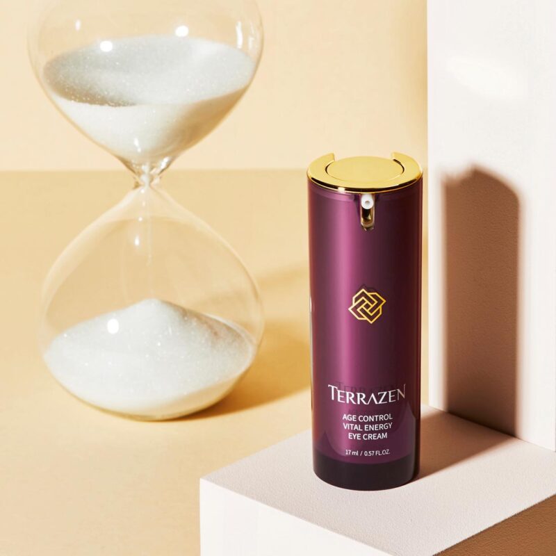 Омолаживающий крем для век с природным комплексом против морщин Terrazen, 17мл Terrazen Age Control Vital Energy Eye Cream